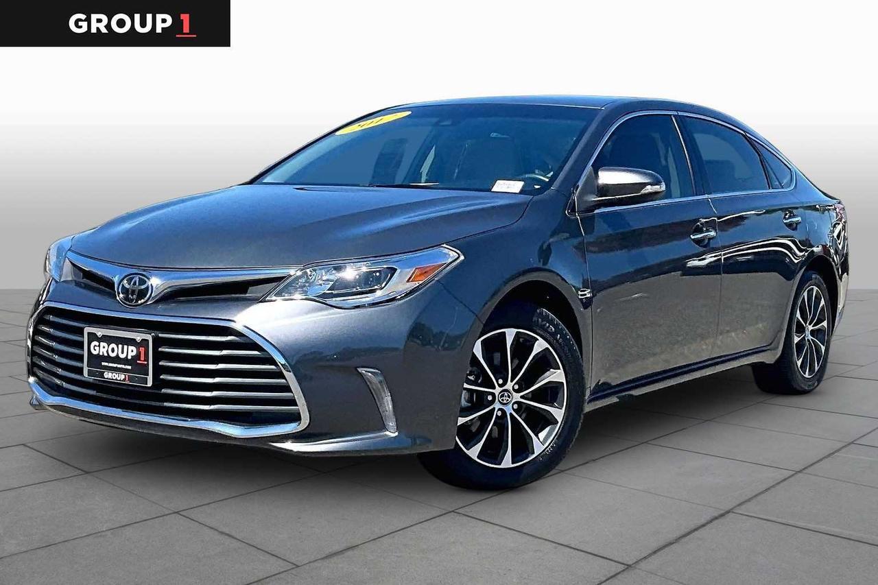 2017 Toyota Avalon XLE