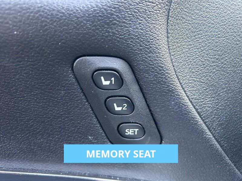 2017 Toyota Avalon XLE Premium - EXCELLENT SERVICE HISTORY Whitinsville MA