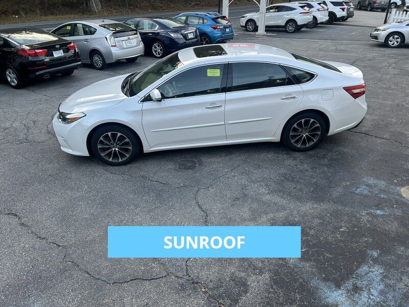2017 Toyota Avalon XLE Premium - EXCELLENT SERVICE HISTORY Whitinsville MA