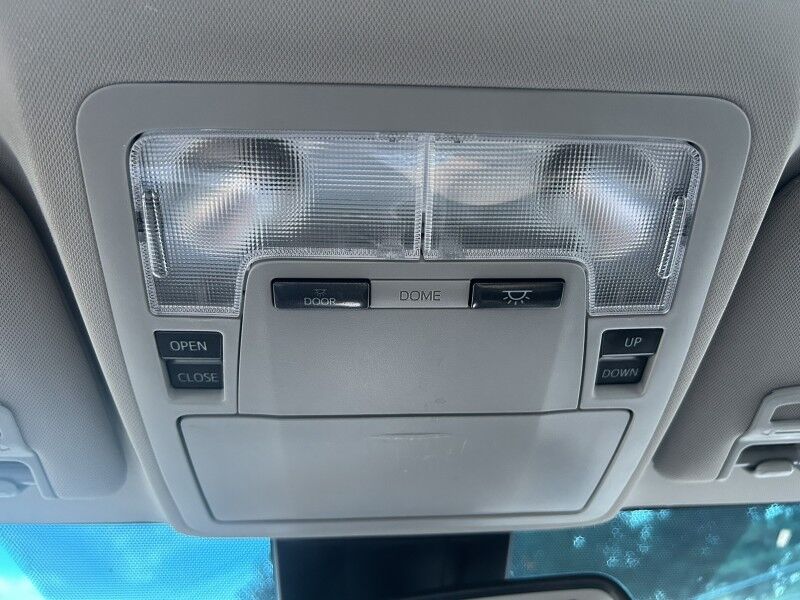 2017 Toyota Avalon XLE Premium - EXCELLENT SERVICE HISTORY Webster MA