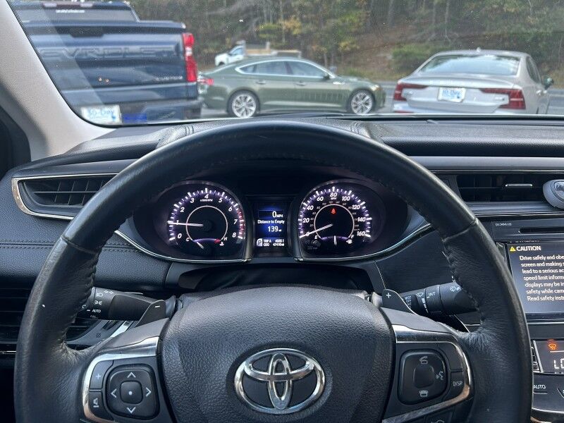 2017 Toyota Avalon XLE Premium - EXCELLENT SERVICE HISTORY Webster MA