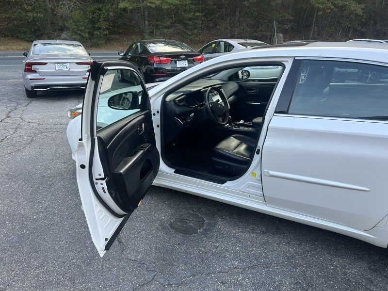 2017 Toyota Avalon XLE Premium - EXCELLENT SERVICE HISTORY Webster MA