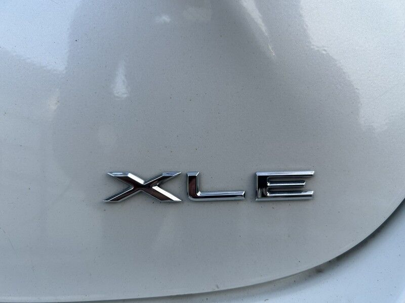 2017 Toyota Avalon XLE Premium - EXCELLENT SERVICE HISTORY Webster MA