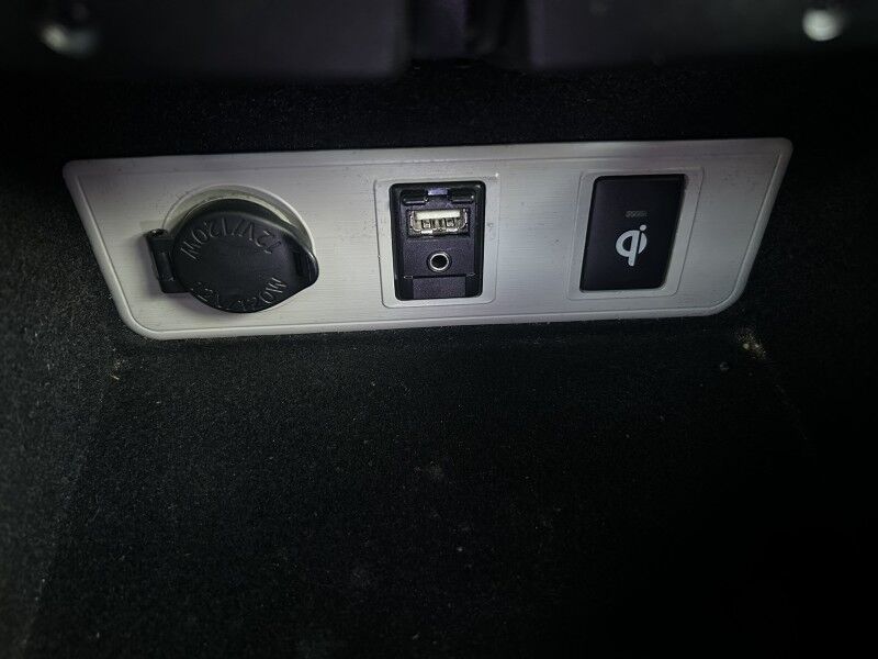 2017 Toyota Avalon XLE Premium - EXCELLENT SERVICE HISTORY Webster MA