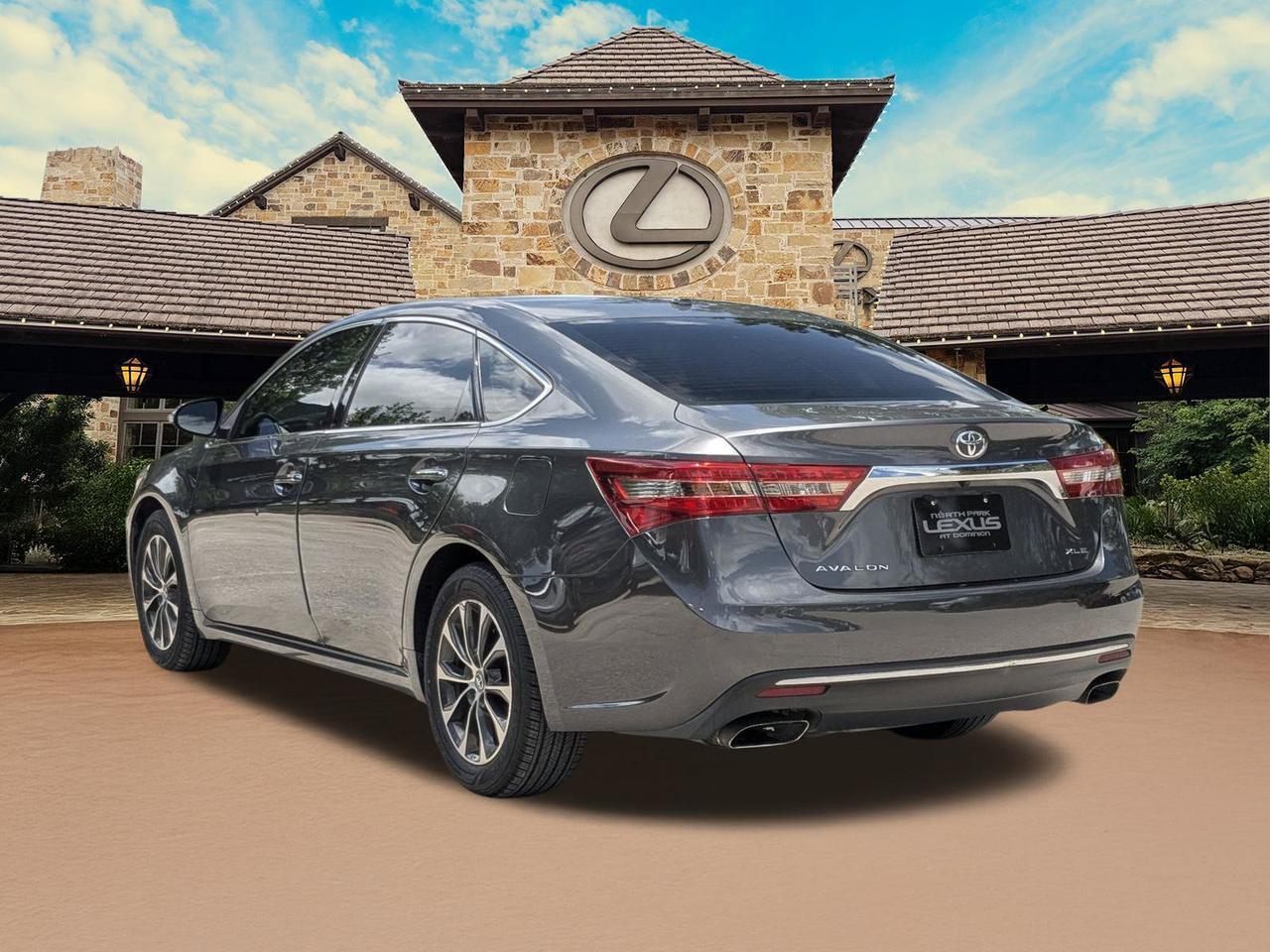 2017 Toyota Avalon XLE Premium