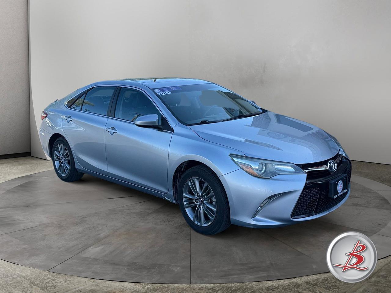 2017 Toyota CAMRY SE