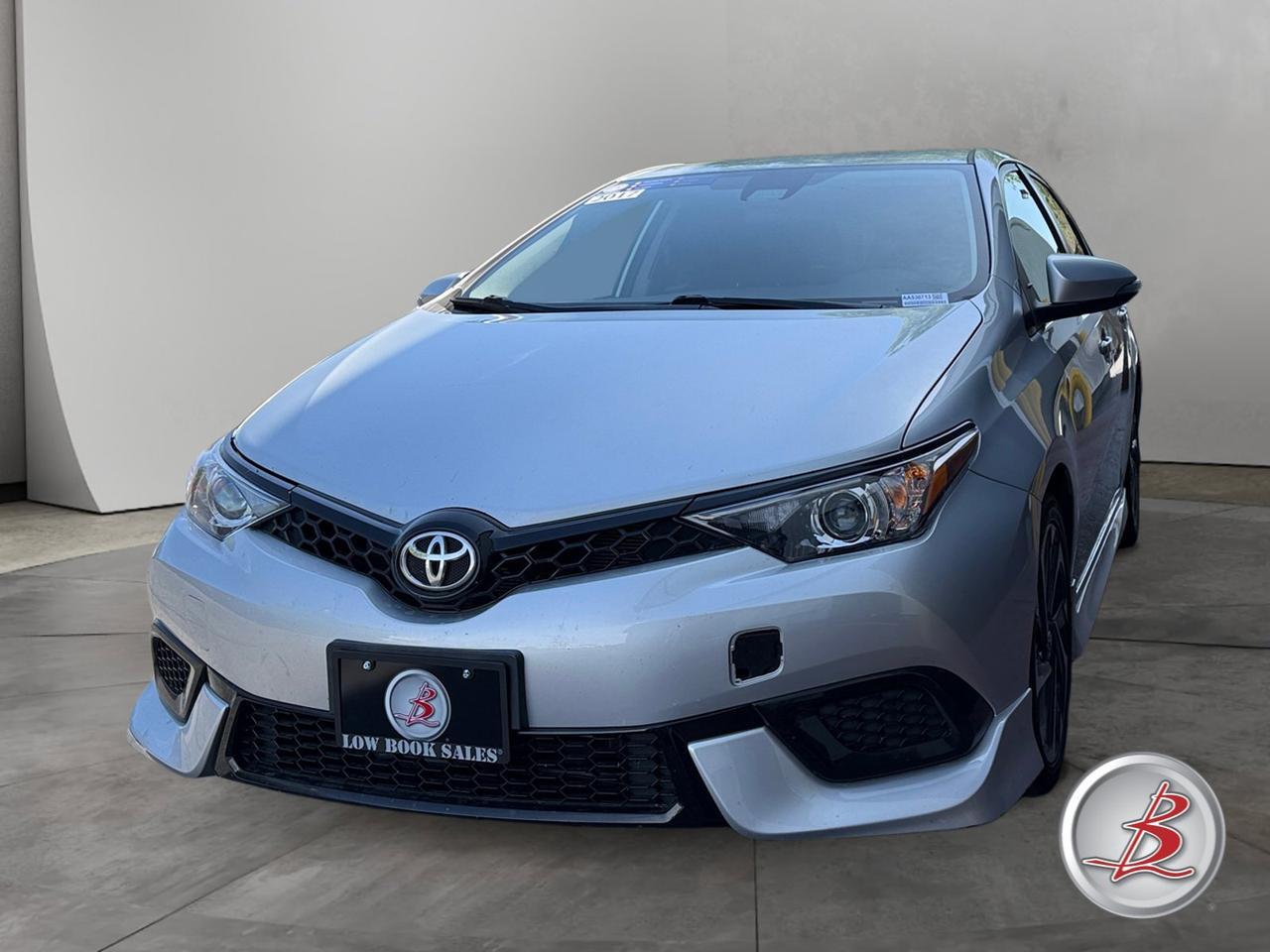 2017 Toyota COROLLA IM
