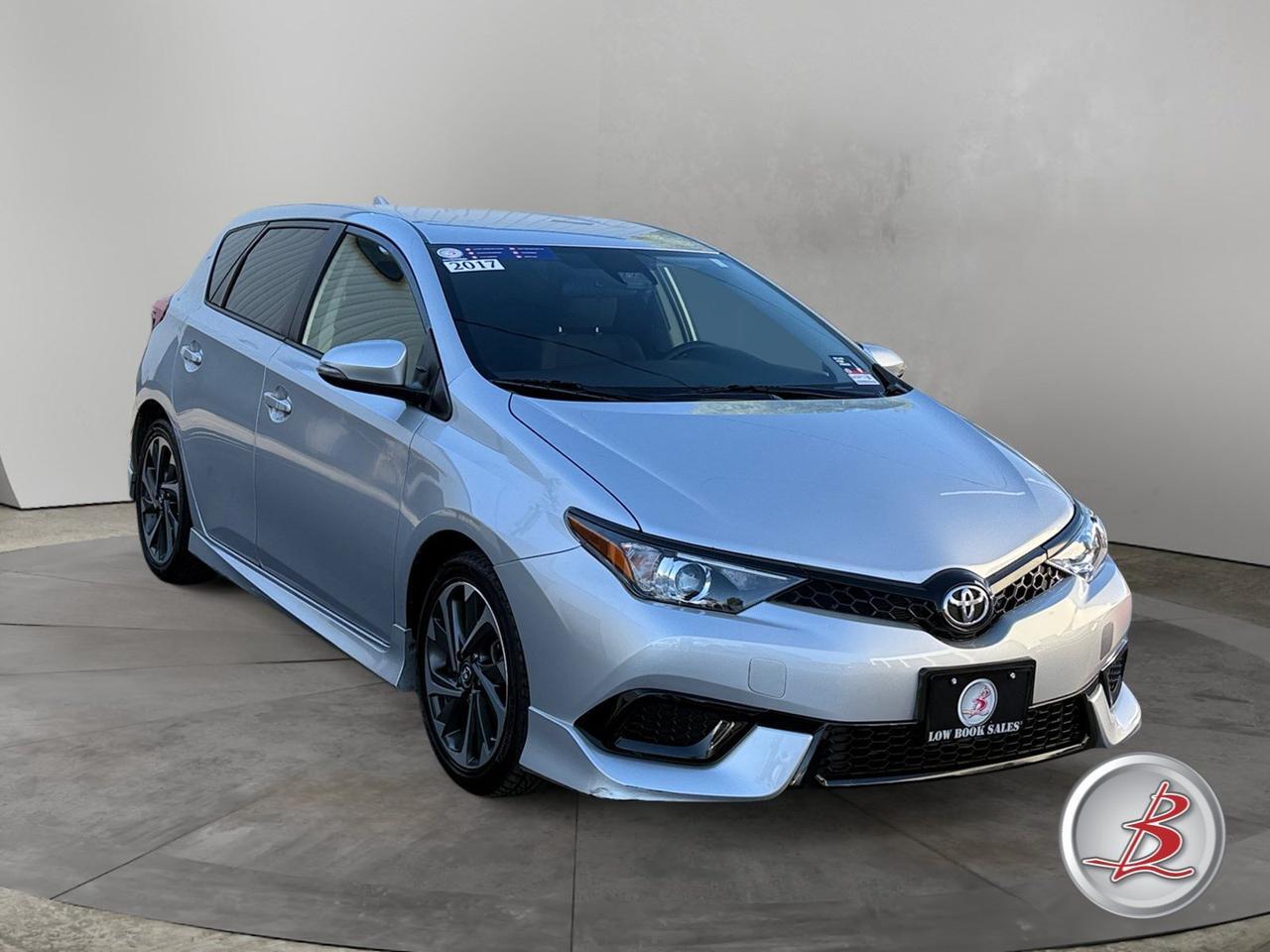 2017 Toyota COROLLA IM