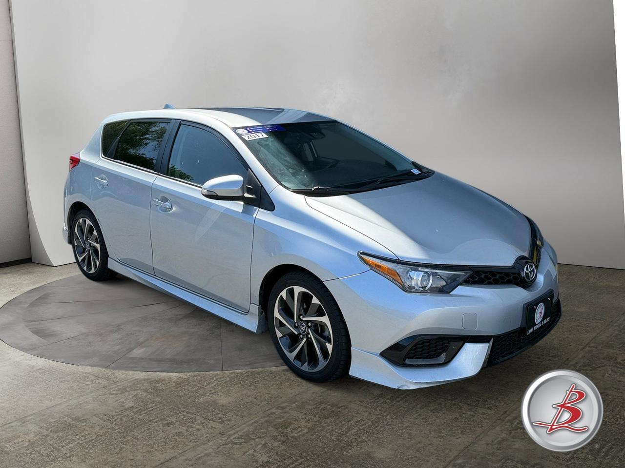 2017 Toyota COROLLA IM
