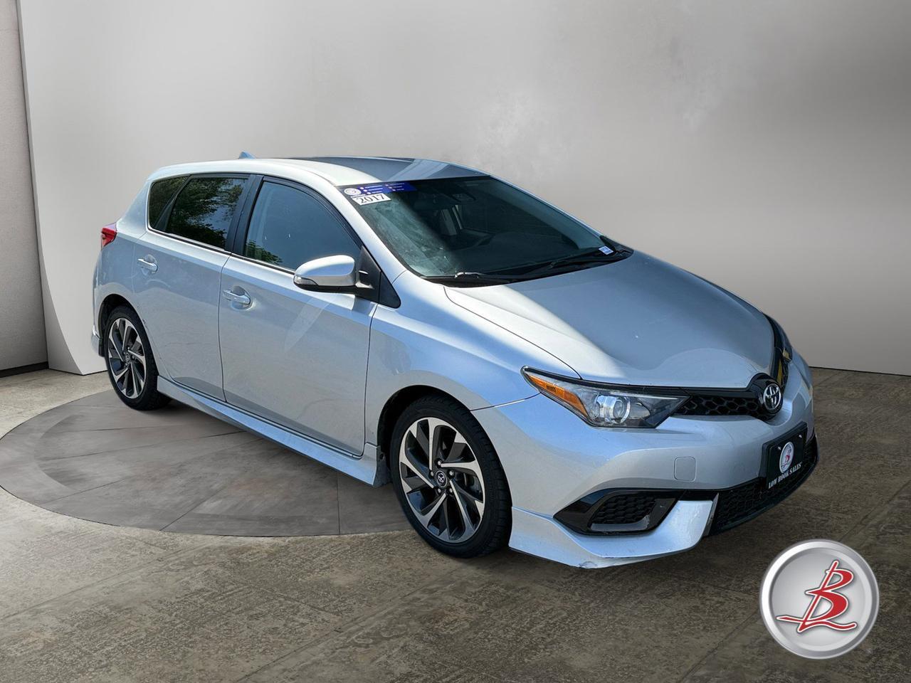 2017 Toyota COROLLA IM