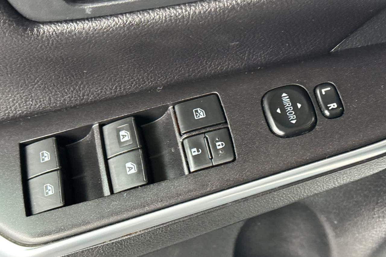 2017 Toyota Camry Hybrid SE Roseville CA