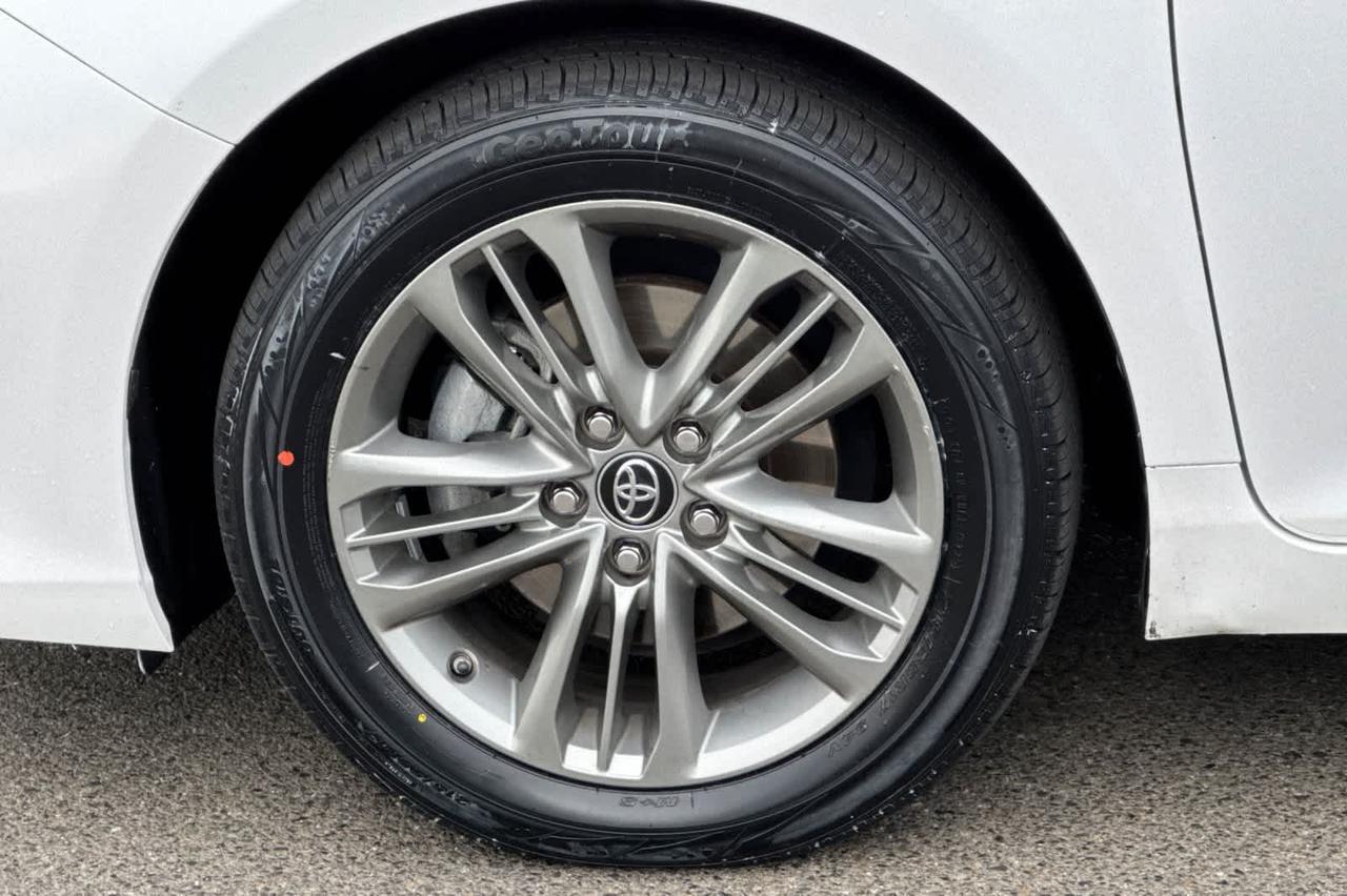 2017 Toyota Camry Hybrid SE Roseville CA