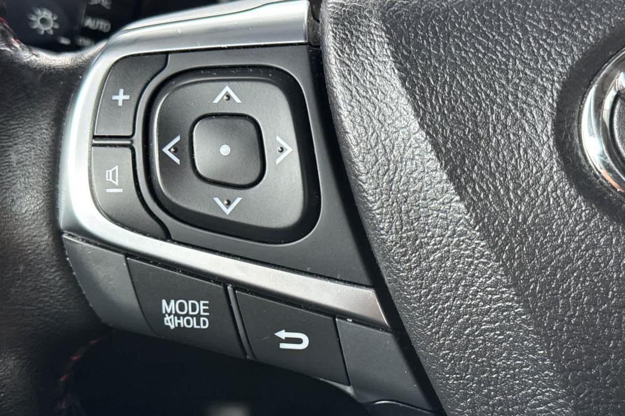 2017 Toyota Camry Hybrid SE Roseville CA