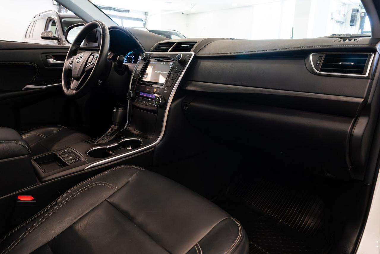 2017 Toyota Camry Hybrid XLE Gladstone OR
