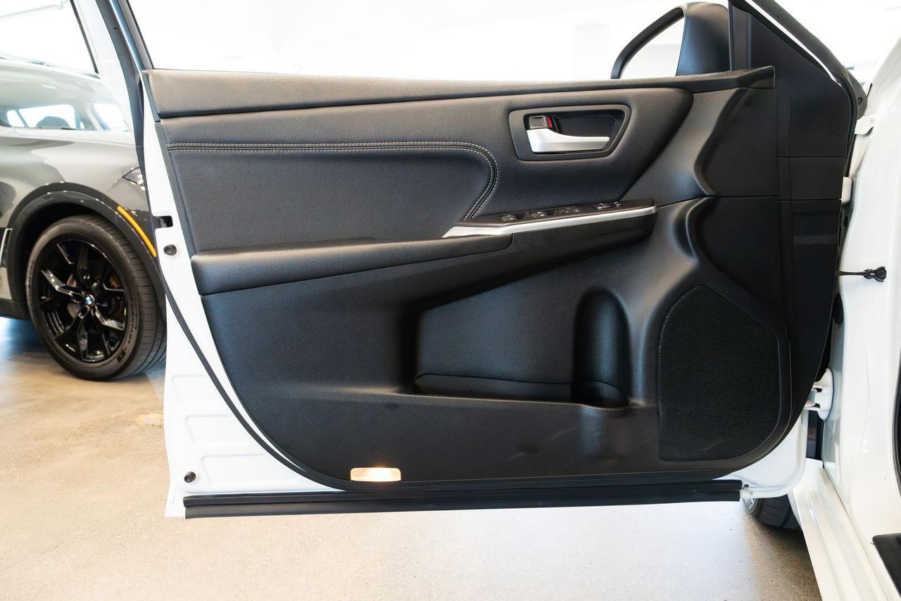 2017 Toyota Camry Hybrid XLE Gladstone OR