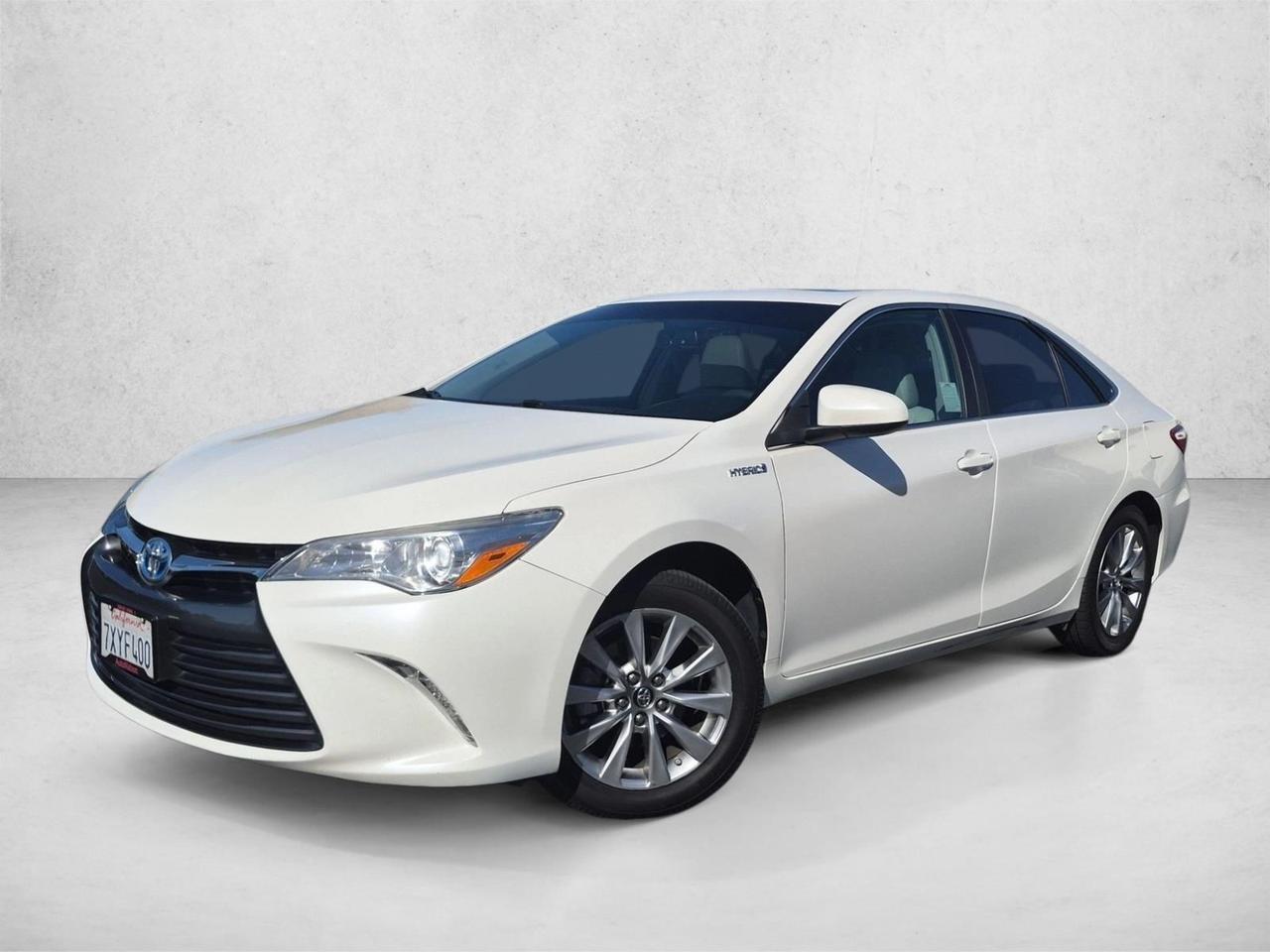 2017 Toyota Camry Hybrid XLE