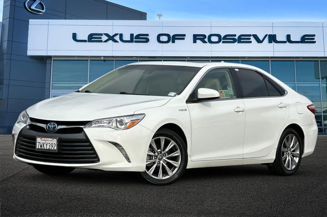 2017 Toyota Camry Hybrid XLE