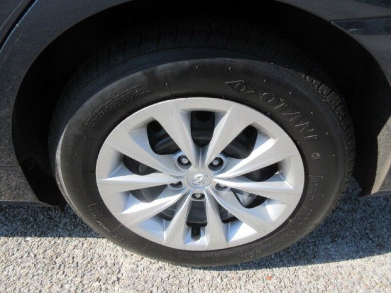 2017 Toyota Camry LE Auto (Natl) Saint George SC