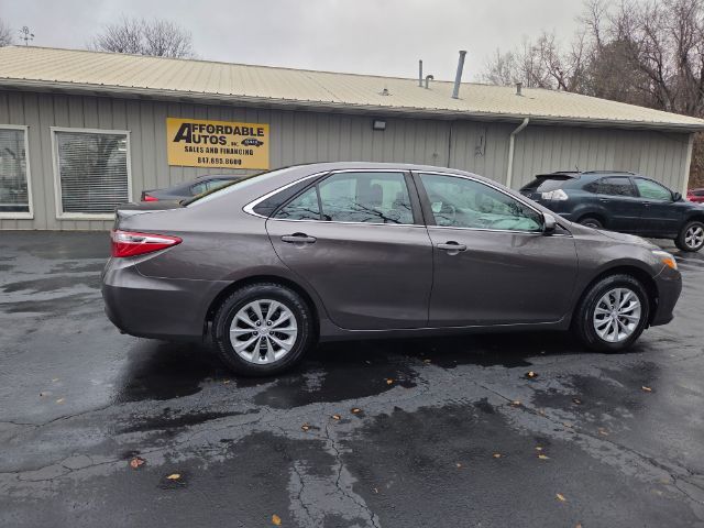2017 Toyota Camry LE Elgin IL