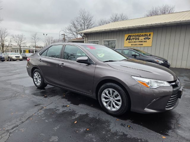 2017 Toyota Camry LE Elgin IL