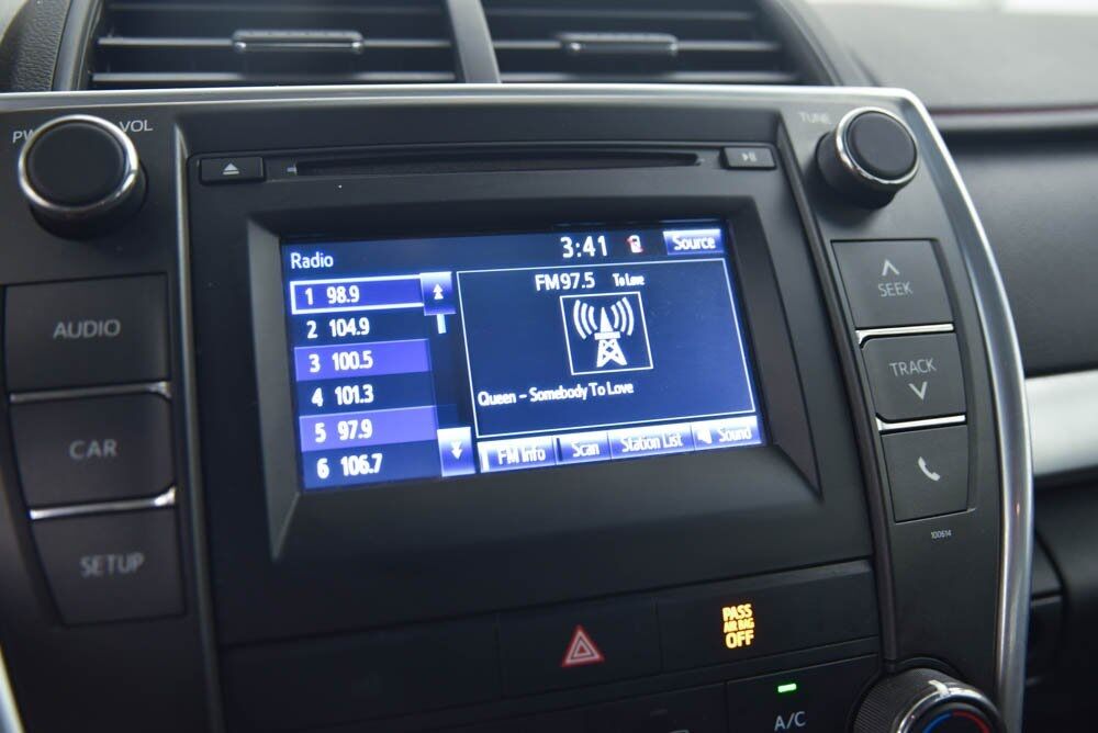 2017 Toyota Camry SE Akron OH