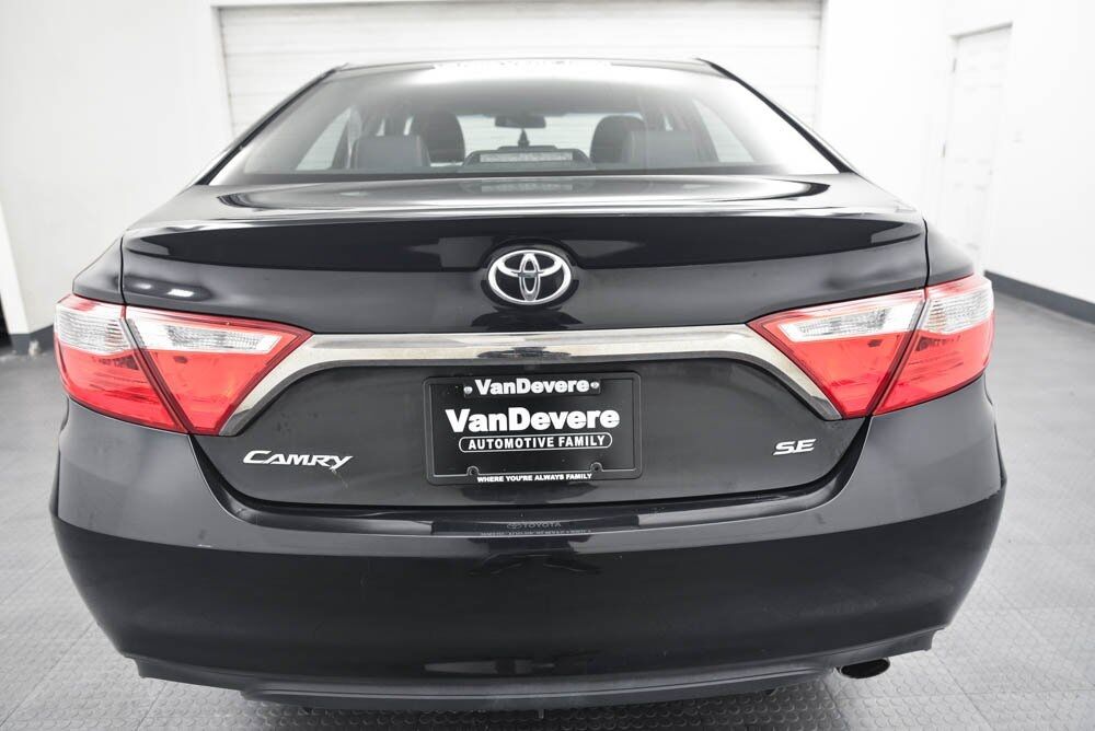 2017 Toyota Camry SE Akron OH