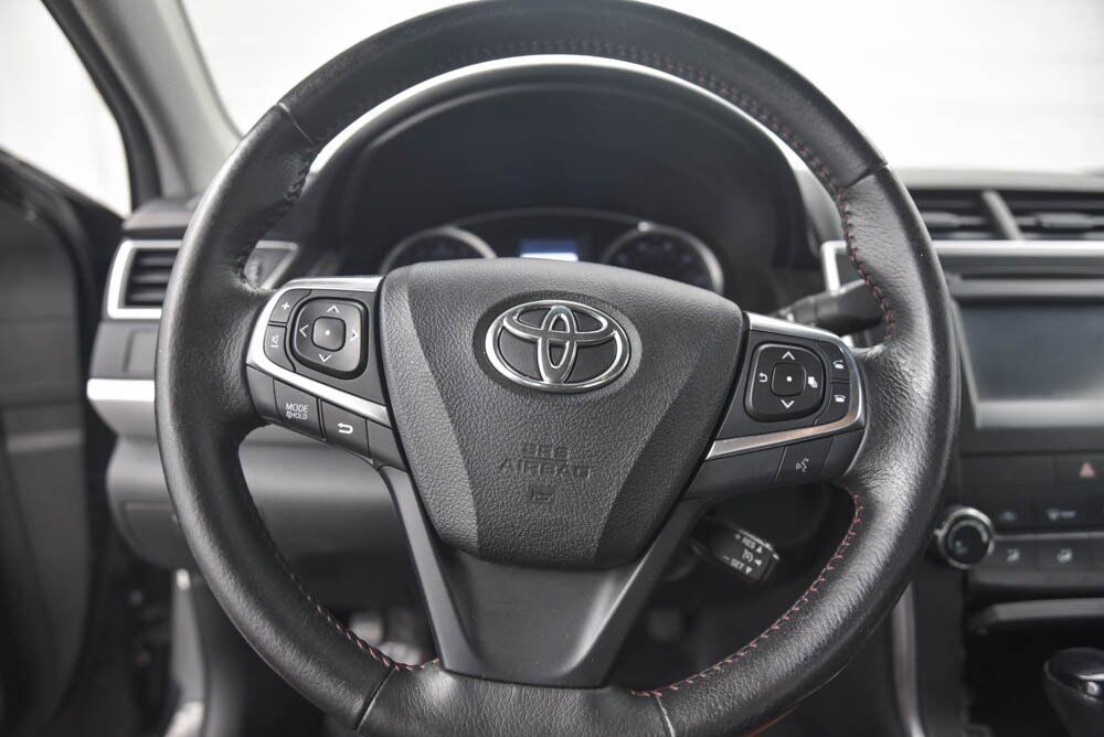 2017 Toyota Camry SE Akron OH