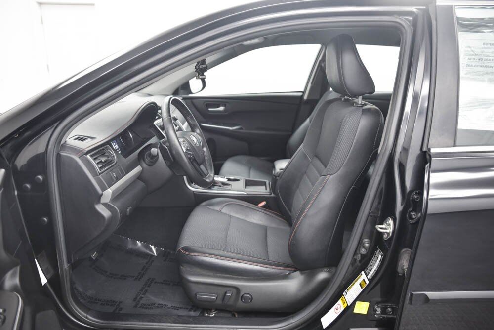 2017 Toyota Camry SE Akron OH