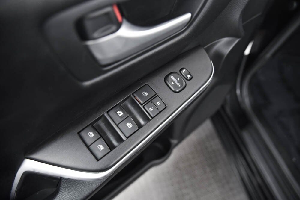 2017 Toyota Camry SE Akron OH