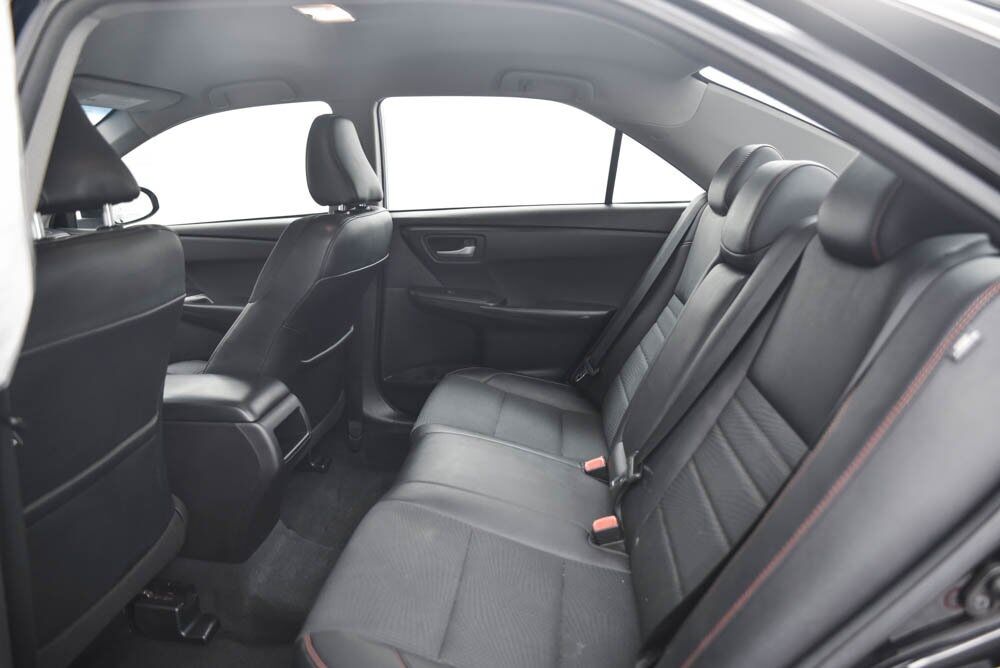 2017 Toyota Camry SE Akron OH