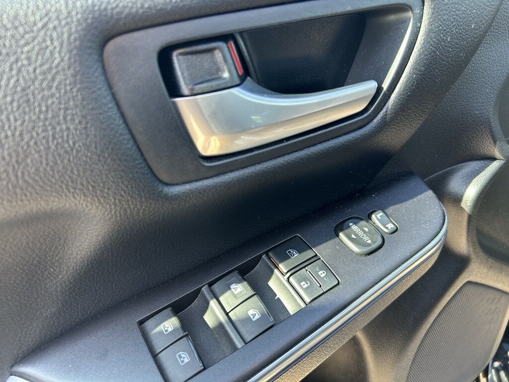 2017 Toyota Camry SE Crestwood KY