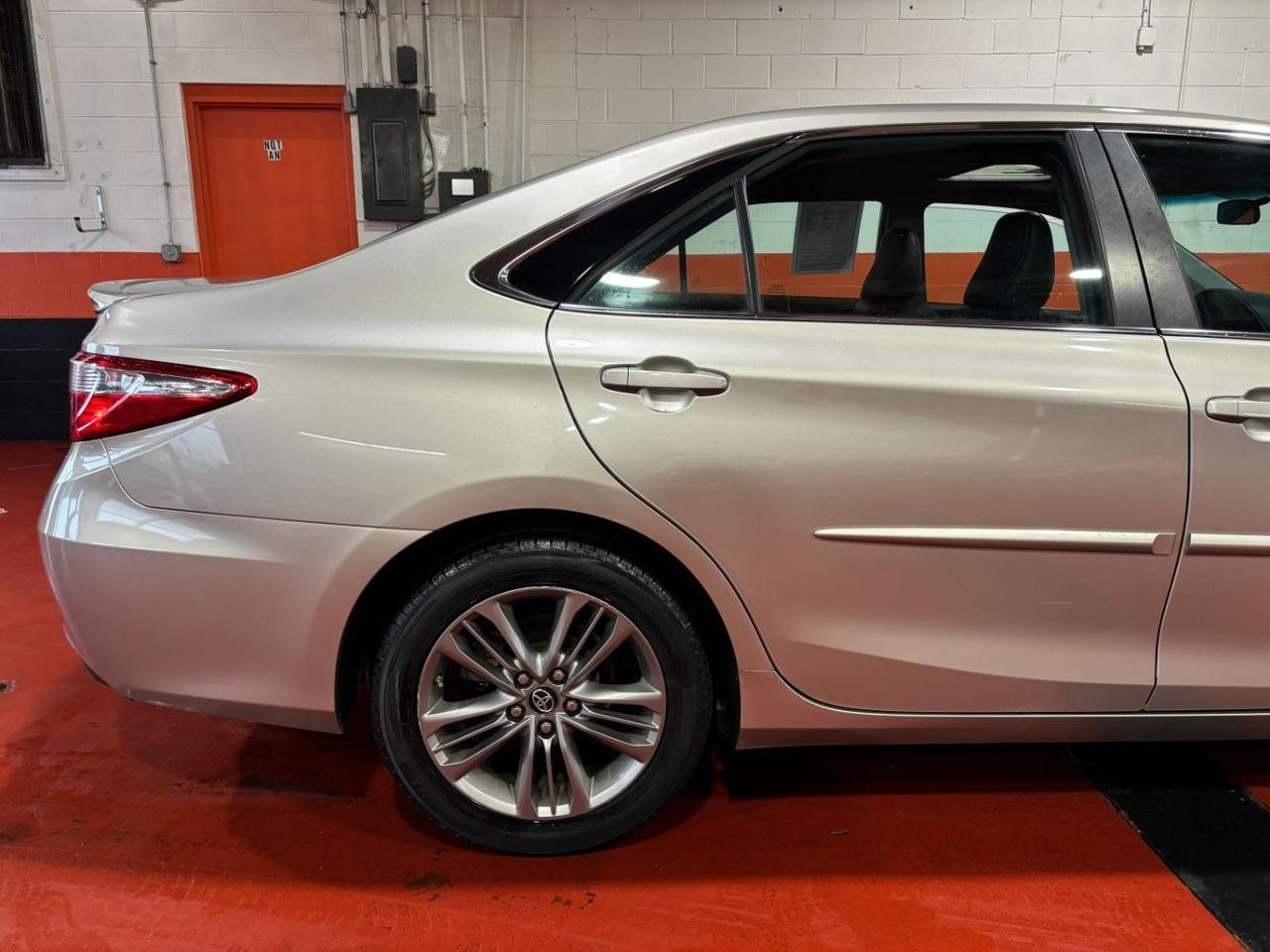 2017 Toyota Camry SE Franklin OH