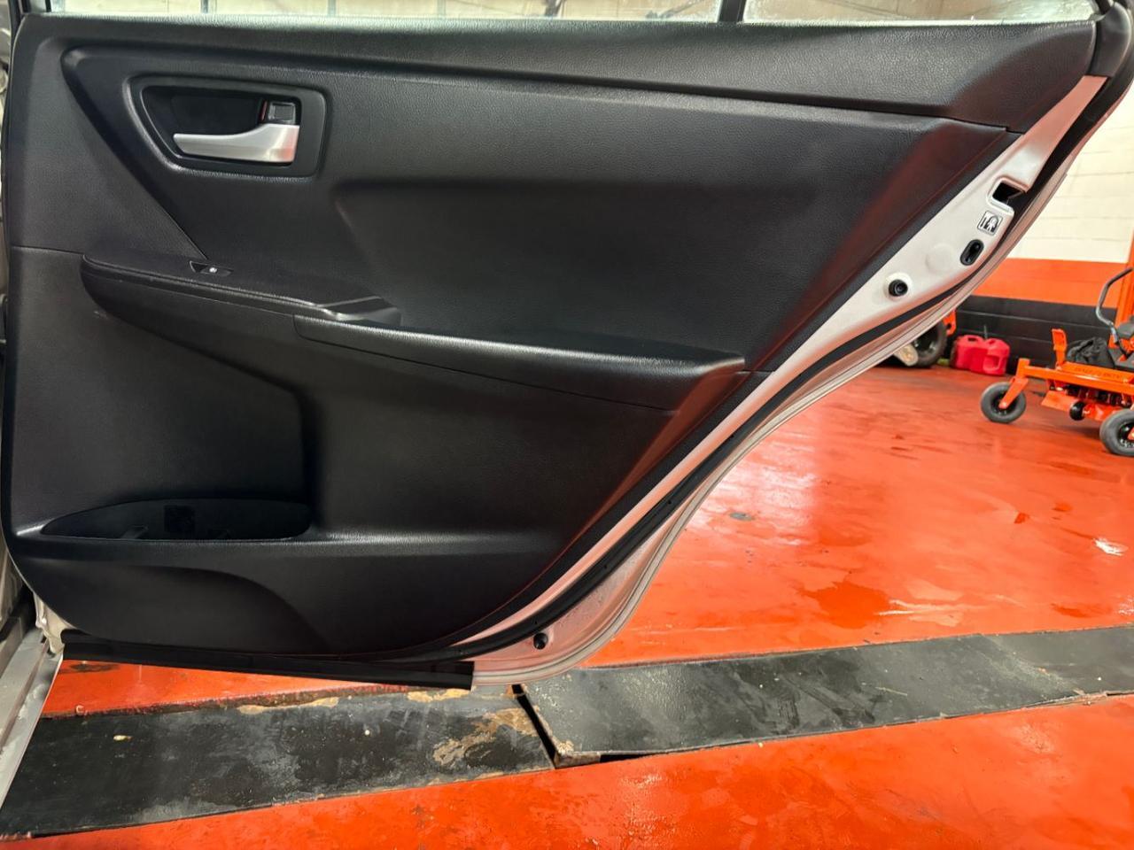 2017 Toyota Camry SE Franklin OH