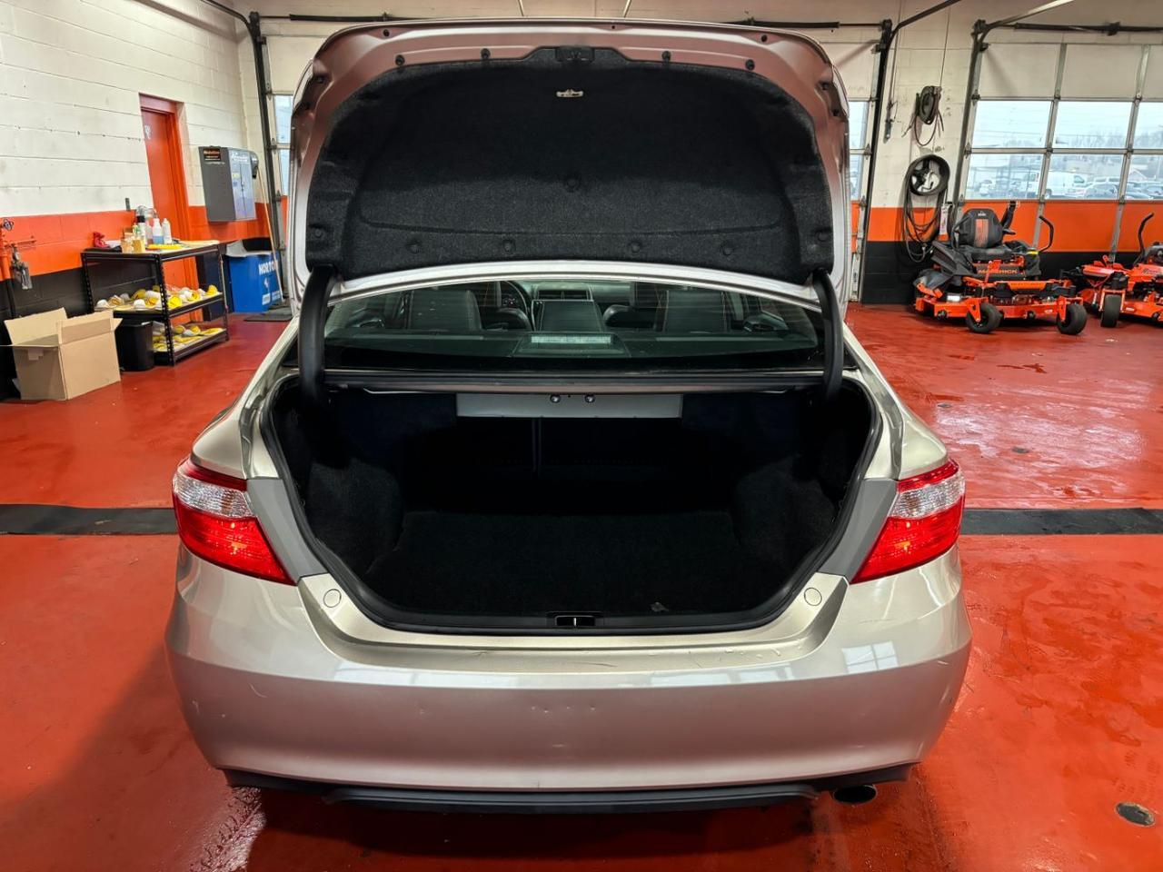 2017 Toyota Camry SE Franklin OH