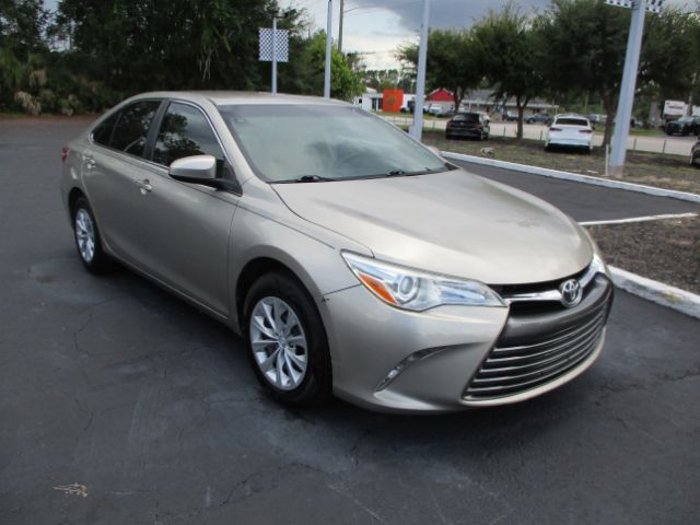 2017 Toyota Camry SE Gainesville FL