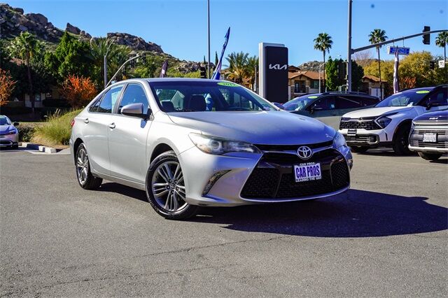 2017 Toyota Camry SE