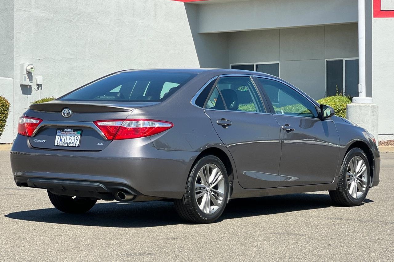 2017 Toyota Camry SE