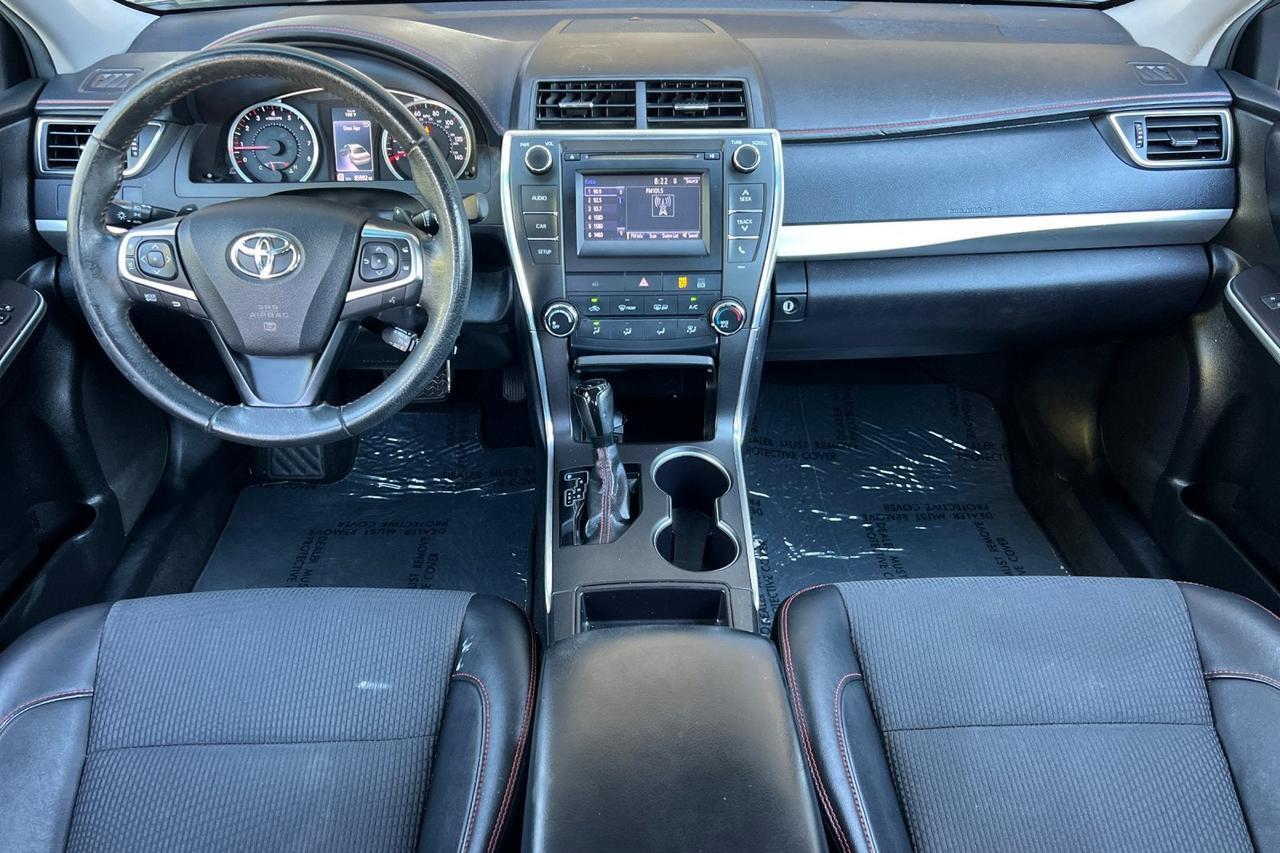 2017 Toyota Camry SE