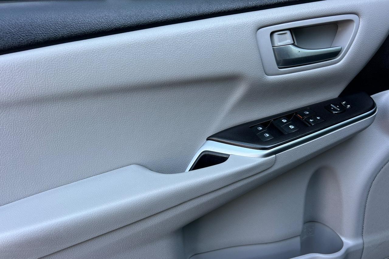 2017 Toyota Camry SE Roseville CA