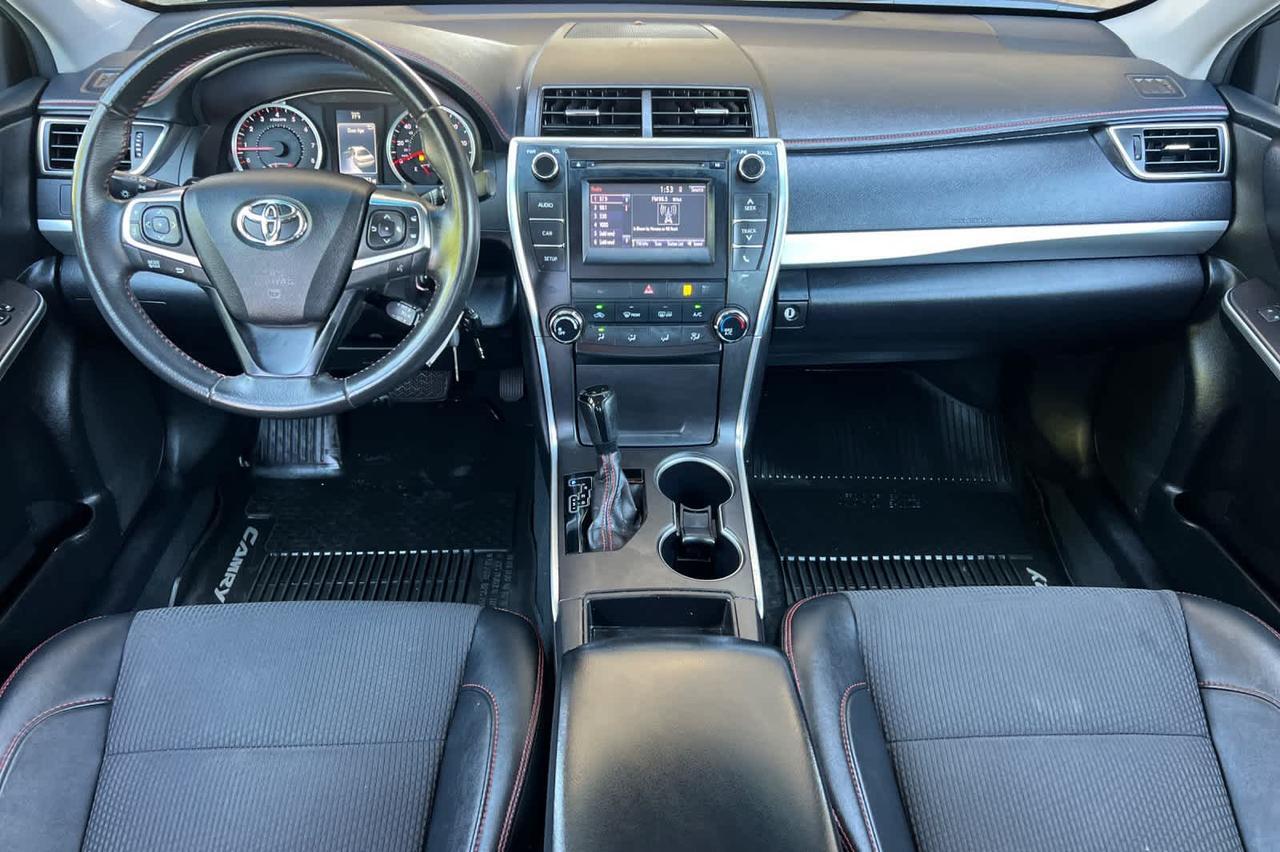 2017 Toyota Camry SE