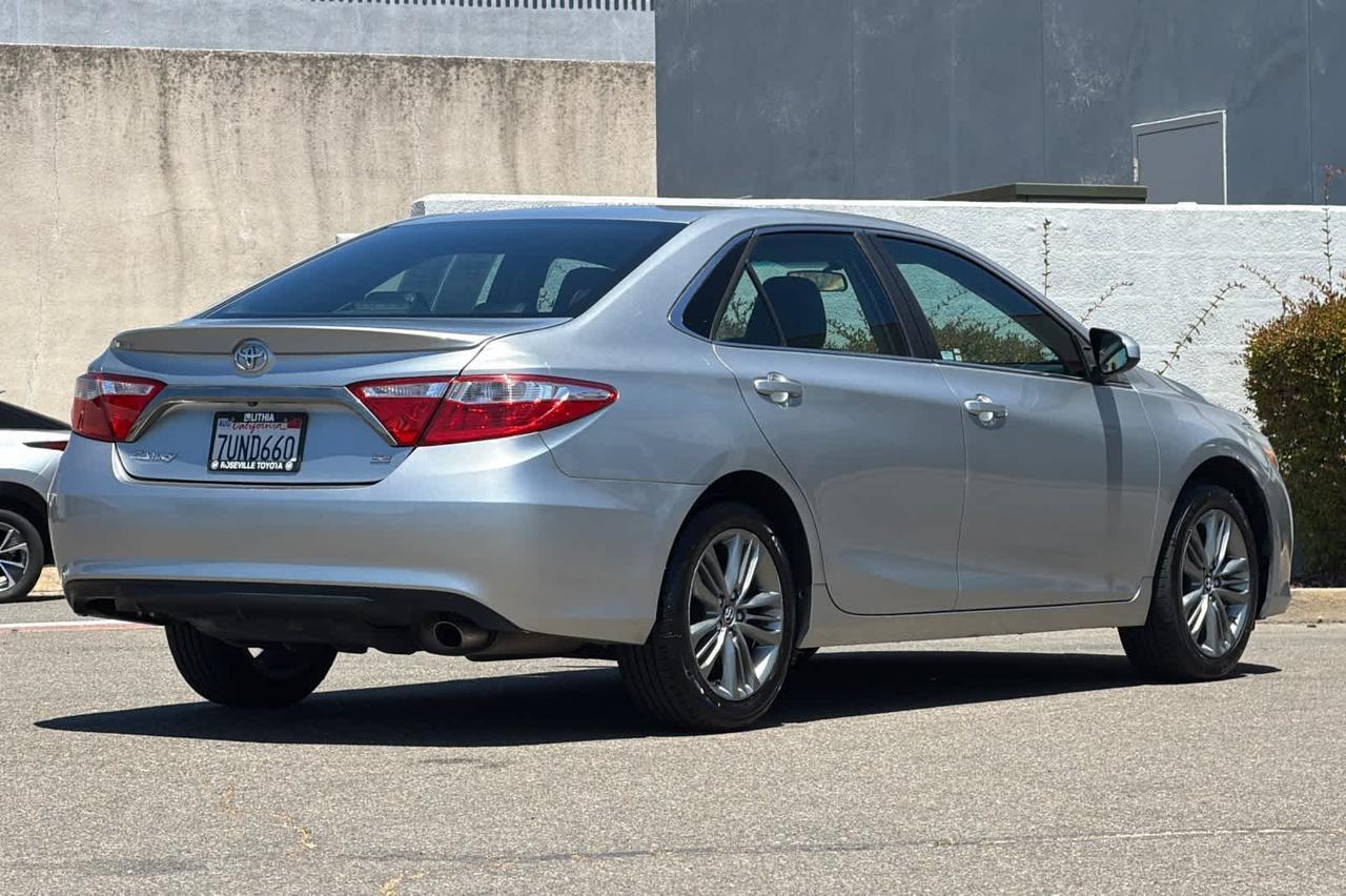 2017 Toyota Camry SE
