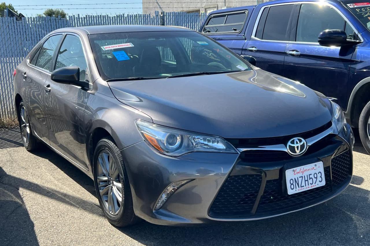 2017 Toyota Camry SE