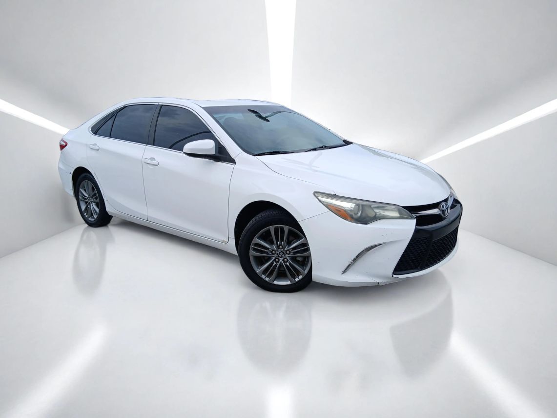 2017 Toyota Camry SE Sedan 4D