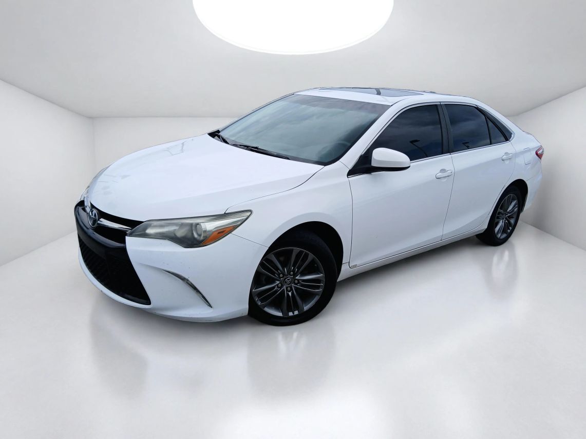 2017 Toyota Camry SE Sedan 4D