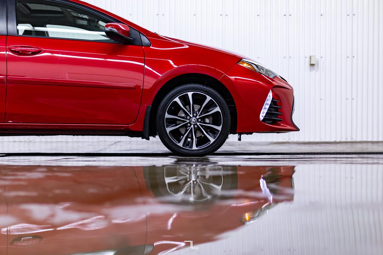 2017 Toyota Corolla SE Leather Roof BCam Red Deer AB