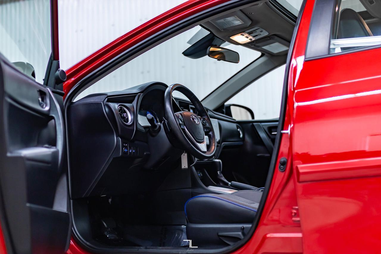 2017 Toyota Corolla SE Leather Roof BCam Red Deer AB