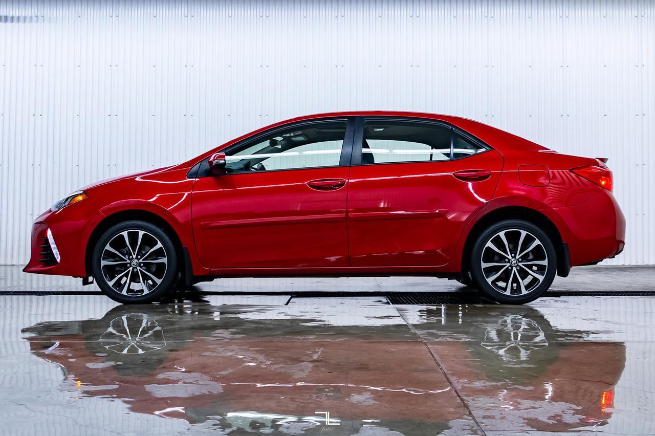 2017 Toyota Corolla SE Leather Roof BCam Red Deer AB