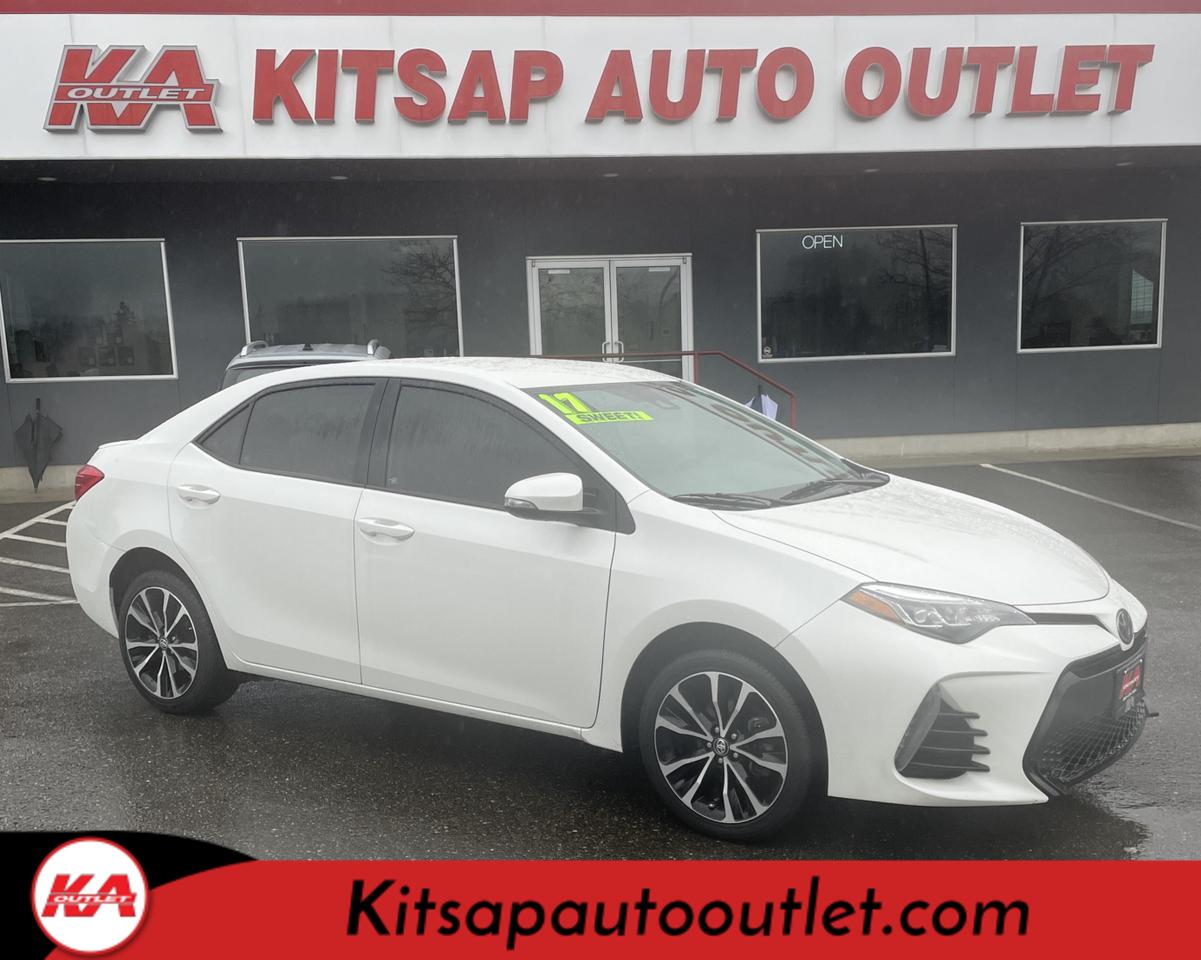 2017 Toyota Corolla SE Sedan 4D