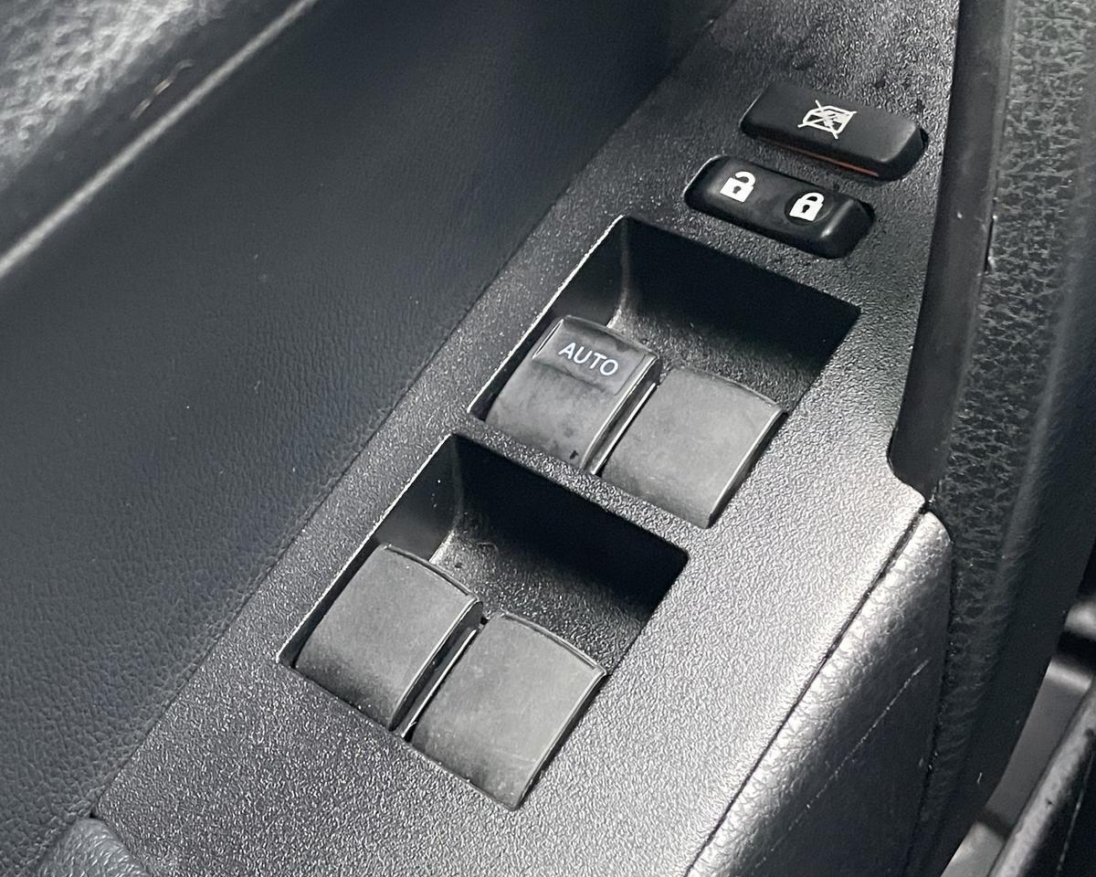 2017 Toyota Corolla SE Sedan 4D Port Orchard WA