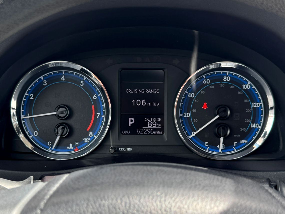 2017 Toyota Corolla SE Sedan 4D